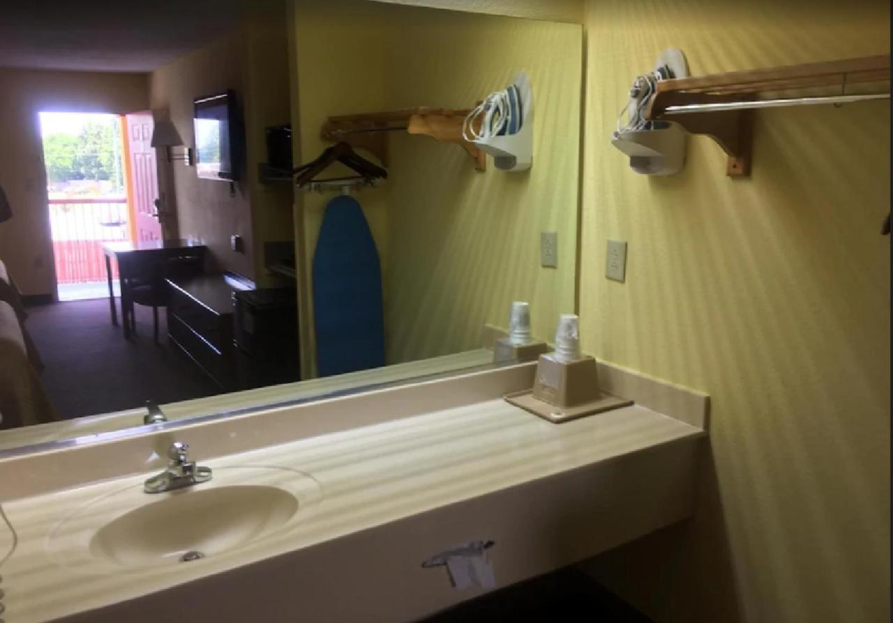 Budget Inn & Suites Hawkinsville Εξωτερικό φωτογραφία